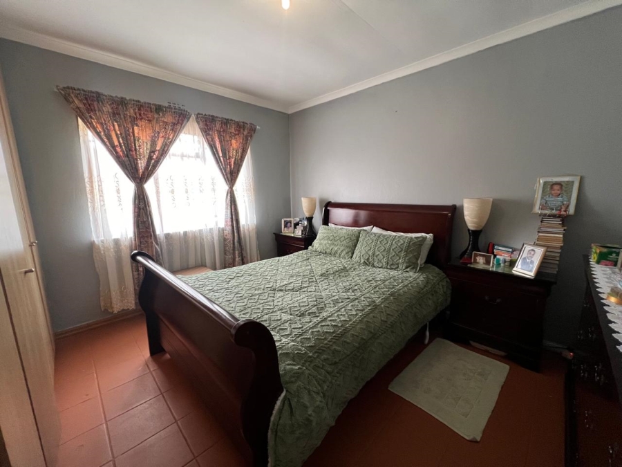 3 Bedroom Property for Sale in Diazville Western Cape